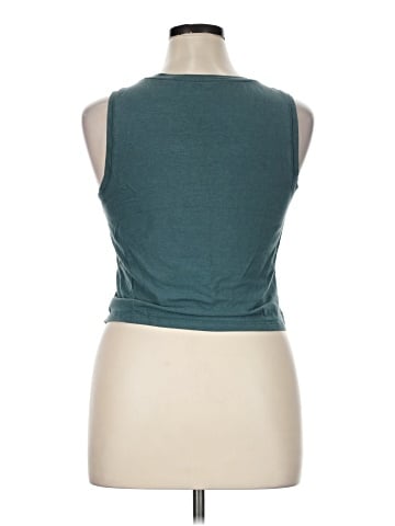 Old Navy Sleeveless T-Shirt (view 2)