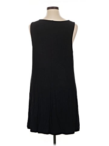 Old Navy Casual Dress (view 2)