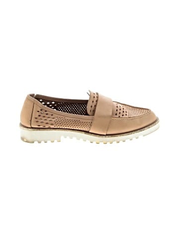 Crown Vintage Flats (view 1)