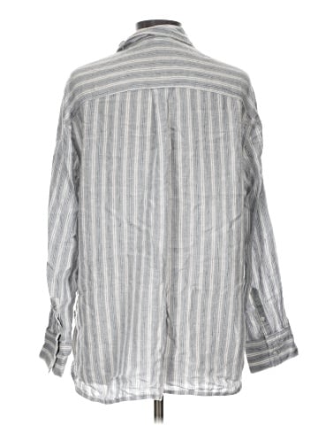 Old Navy Long Sleeve Button-Down Shirt (view 2)