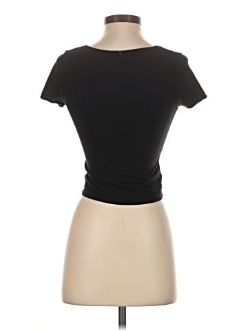 Brandy Melville Short Sleeve T-Shirt (view 2)