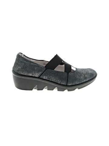 Bernie Mev Flats (view 1)