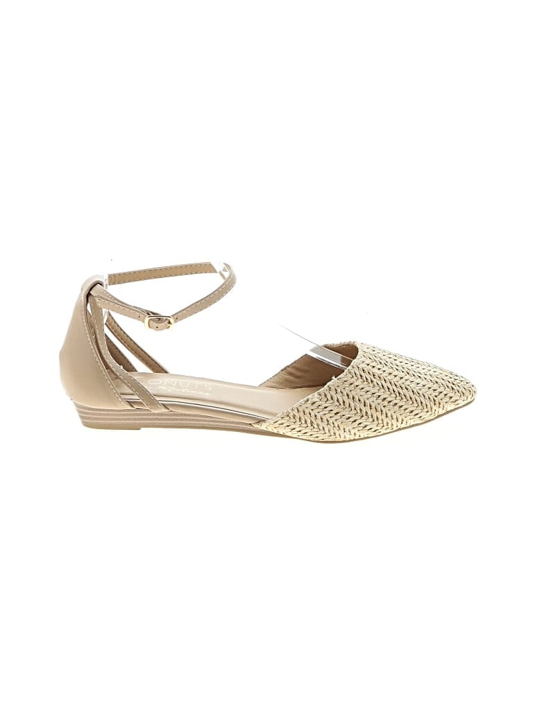 Pre-owned Matisse Flats In Gold