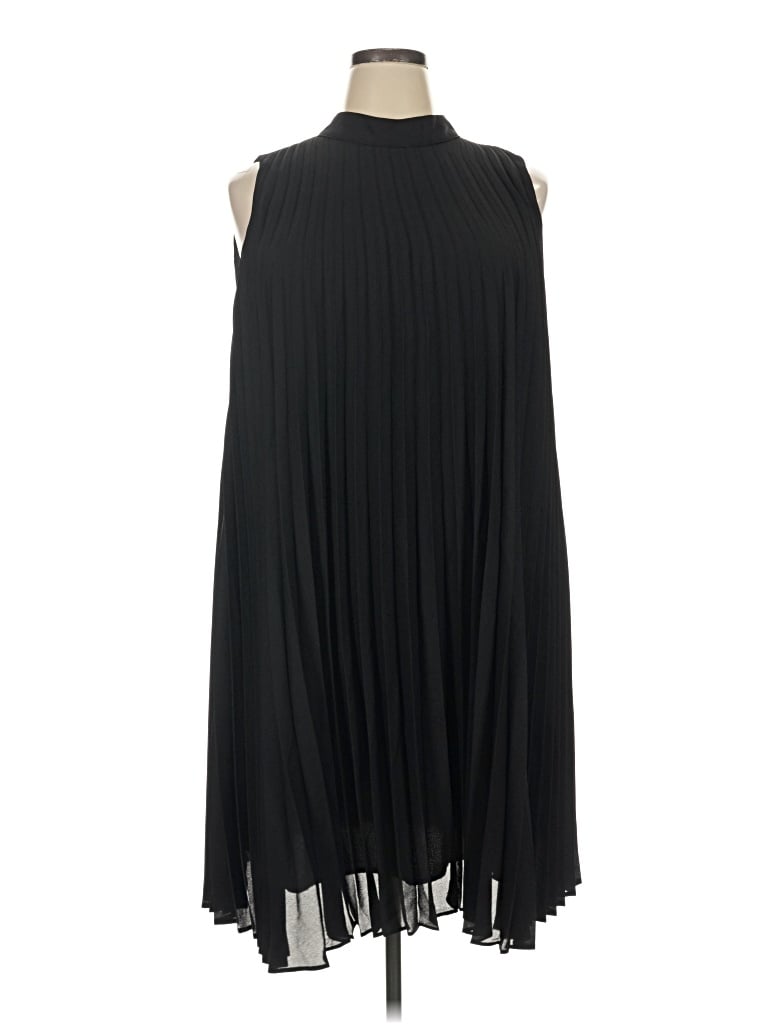 Pre-owned Soprano Cocktail Dress In Black
