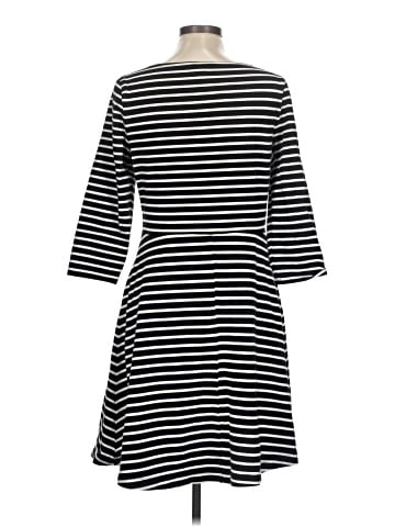 Old Navy Casual Dress (view 2)
