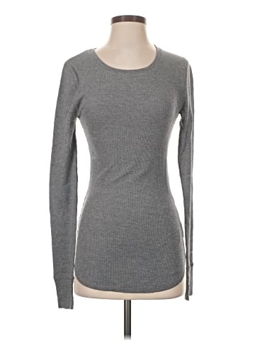 Old Navy Long Sleeve T-Shirt (view 1)