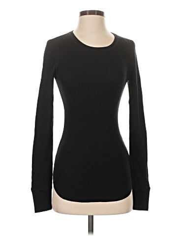 Old Navy Long Sleeve T-Shirt (view 1)