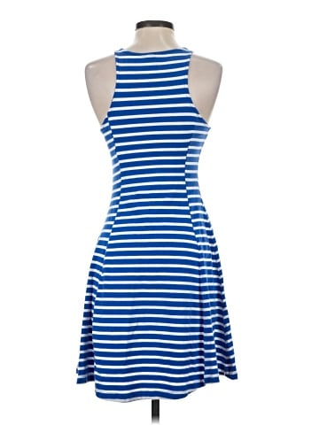 Old Navy Casual Dress (view 2)