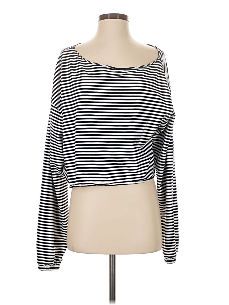 Pre-owned Edikted Pullover Sweater In Ivory