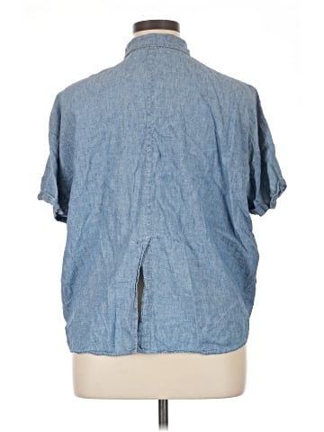 Levi's Short Sleeve Button-Down Shirt (view 2)