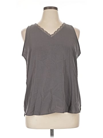 Maurices Sleeveless T-Shirt (view 1)