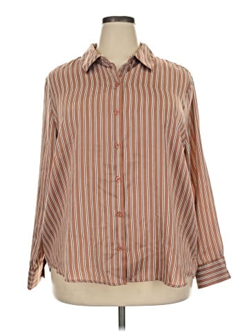 Maurices Long Sleeve Button-Down Shirt (view 1)