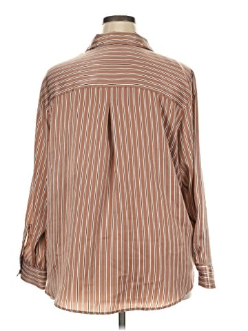 Maurices Long Sleeve Button-Down Shirt (view 2)