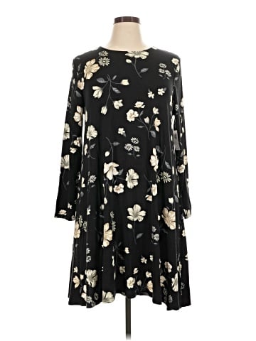 Old Navy Casual Dress (view 1)