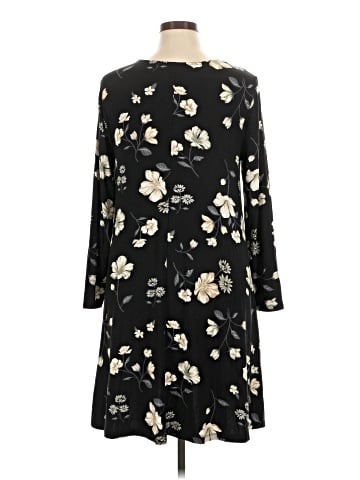 Old Navy Casual Dress (view 2)