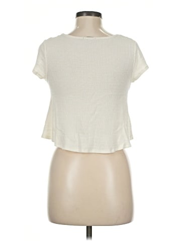 Charlotte Russe Short Sleeve T-Shirt (view 2)