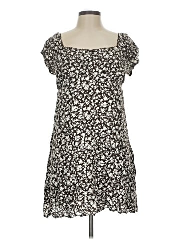 No Boundaries Casual Dress (view 1)