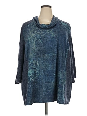 Catherines Poncho (view 1)