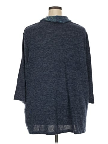 Catherines Poncho (view 2)