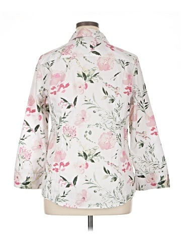 Gold Label Investments 3/4 Sleeve Button-Down Shirt (view 2)