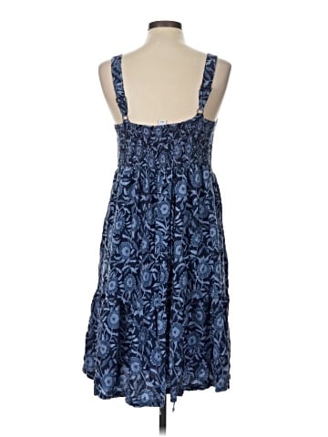 Old Navy Casual Dress (view 2)