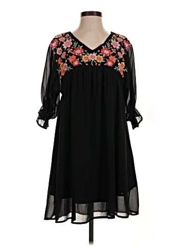 Savanna Jane Casual Dress (view 1)