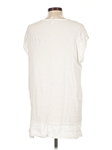 BoHo Me Sleeveless Blouse (view 2)