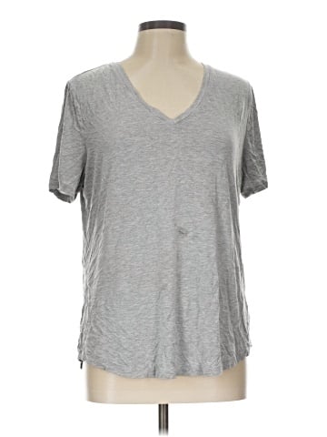 Old Navy Short Sleeve T-Shirt (view 1)