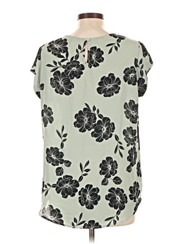 41Hawthorn Sleeveless Blouse (view 2)