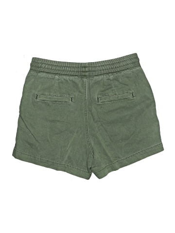 Gap Shorts (view 2)