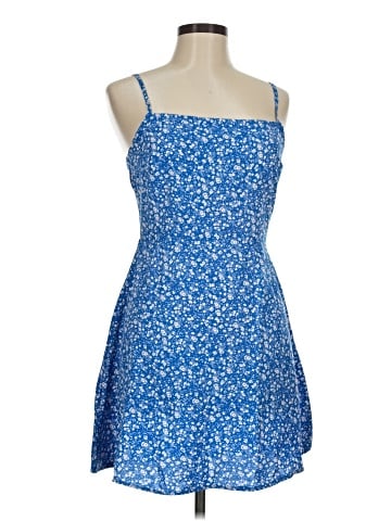 Floerns Cocktail Dress (view 1)