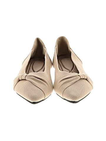 Unbranded Flats (view 2)