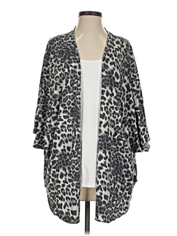 Pixi + Ivy Kimono (view 1)