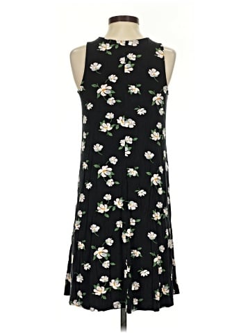 Old Navy Casual Dress (view 2)