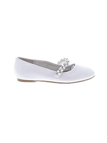 Nina Flats (view 1)