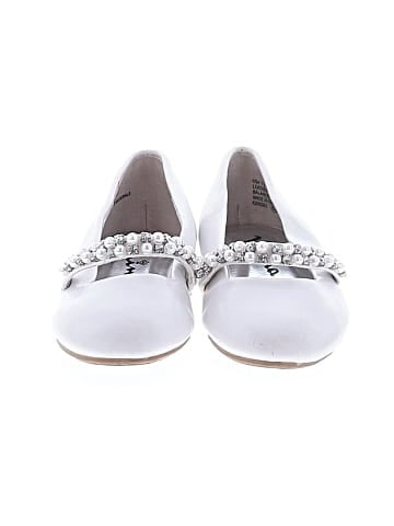 Nina Flats (view 2)