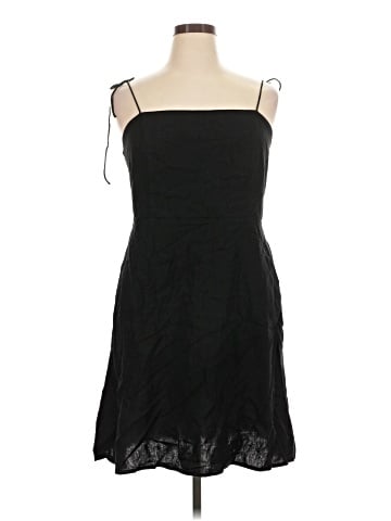 Old Navy Cocktail Dress (view 1)