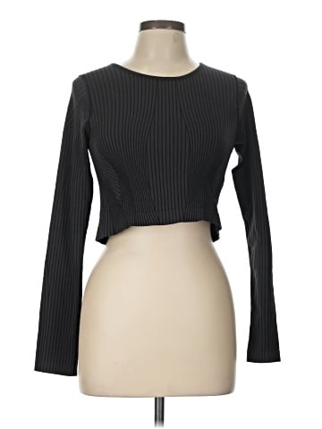 Lululemon Athletica Long Sleeve T-Shirt (view 1)
