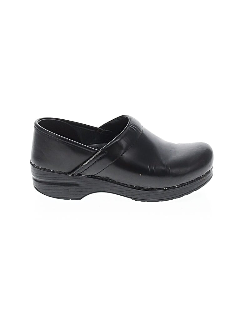 Pre-owned Dansko Mule/clog In Black