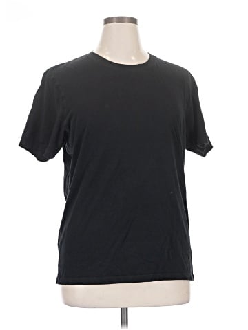 Uniqlo Short Sleeve T-Shirt (view 1)