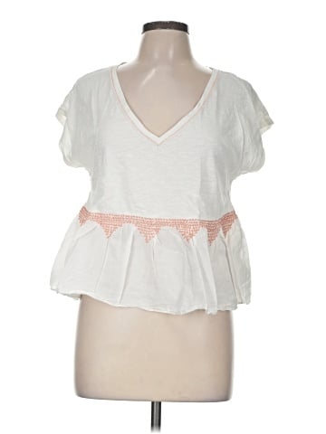 Lilka Short Sleeve T-Shirt (view 1)