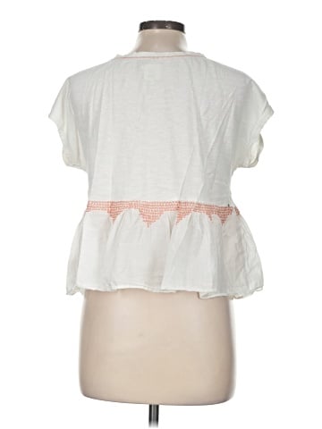 Lilka Short Sleeve T-Shirt (view 2)
