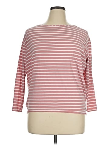 Lululemon Athletica 3/4 Sleeve T-Shirt (view 1)