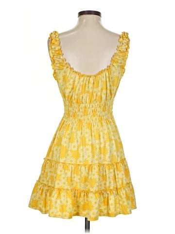 Urban Outfitters Casual Dress (view 2)