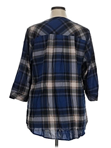 Torrid 3/4 Sleeve Button-Down Shirt (view 2)