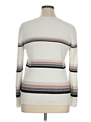 Liz Claiborne Long Sleeve T-Shirt (view 2)