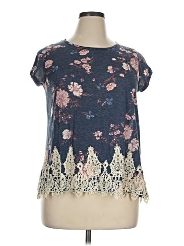 Xhilaration Short Sleeve Blouse (view 1)