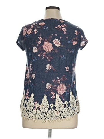 Xhilaration Short Sleeve Blouse (view 2)