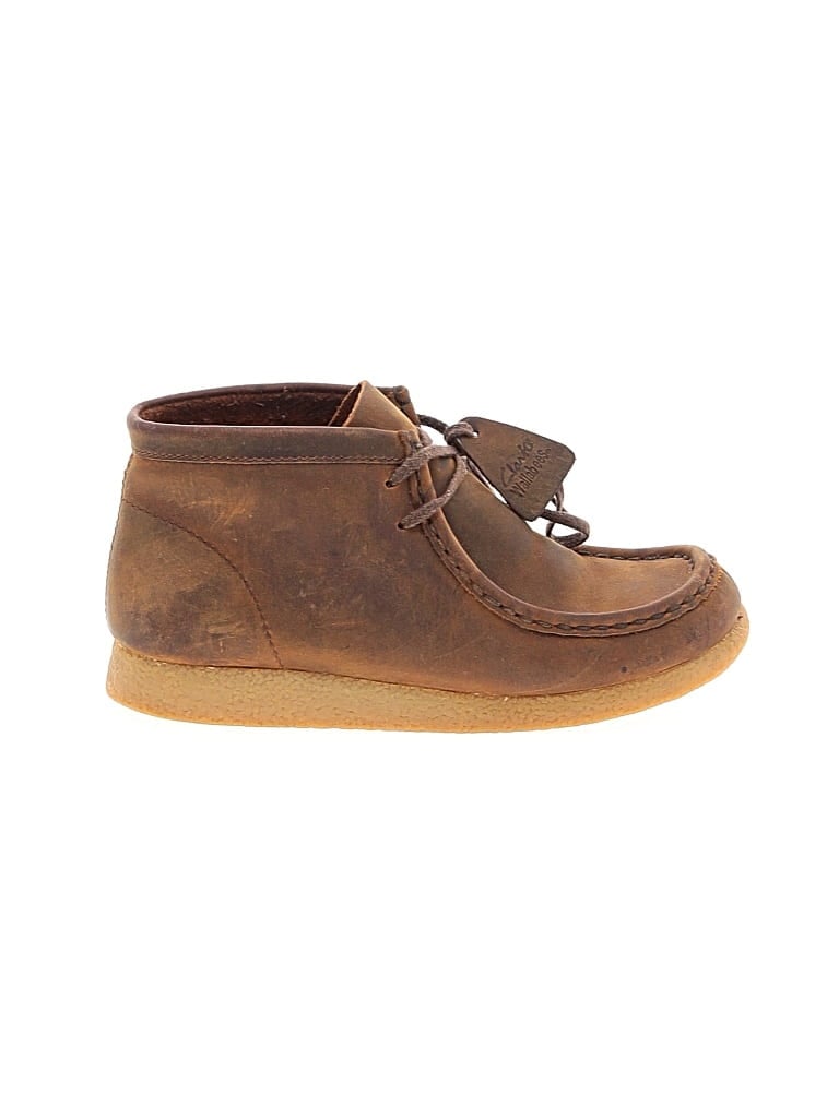 Pre-owned Clarks Kids' Boots In Brown