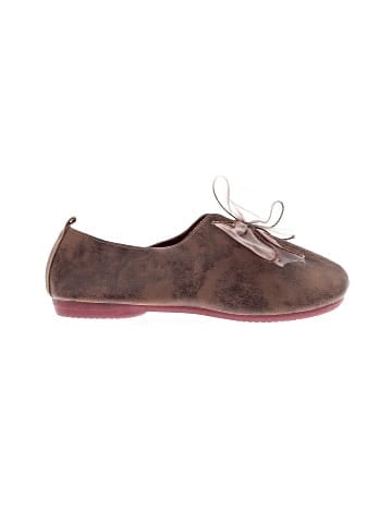 Unbranded Flats (view 1)